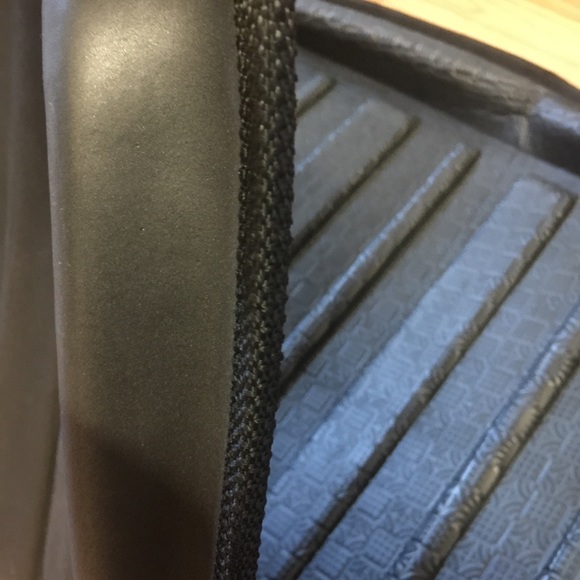 BRAND NEW Trunk mat for Honda Civic - Picture 4 of 6